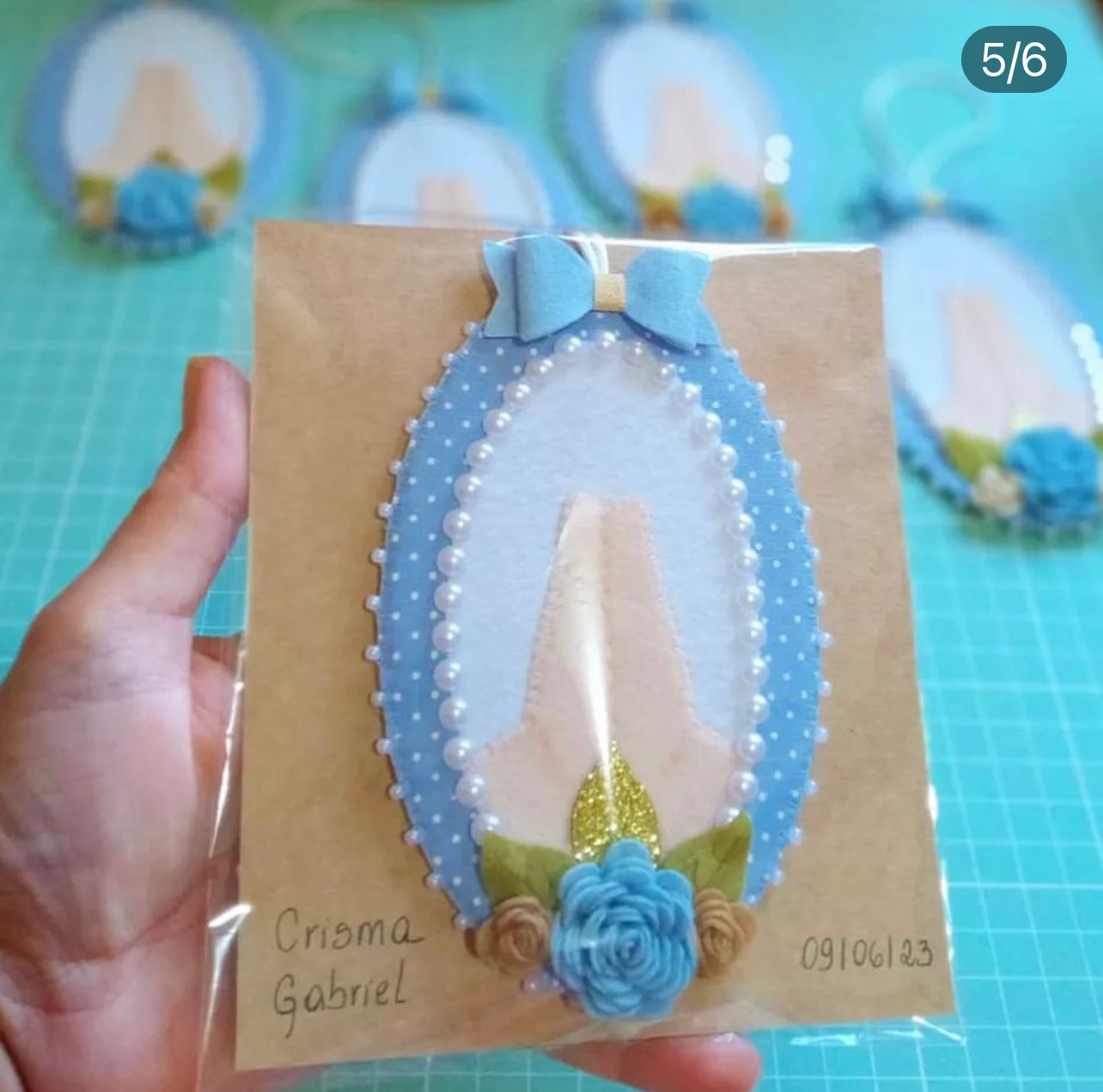 Praying hands wall hanger