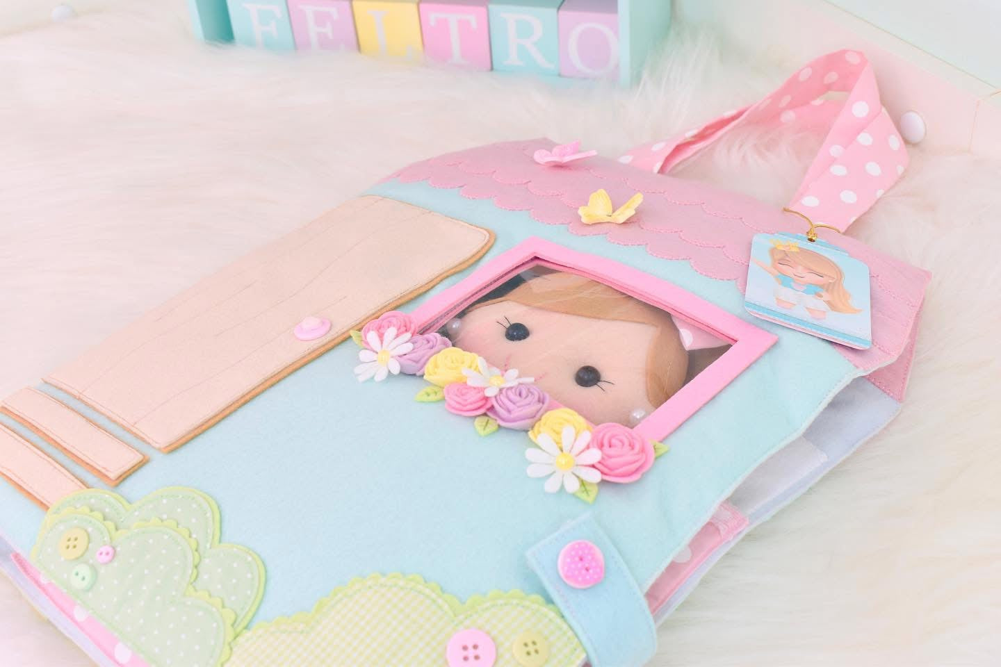 Dolls house and doll set