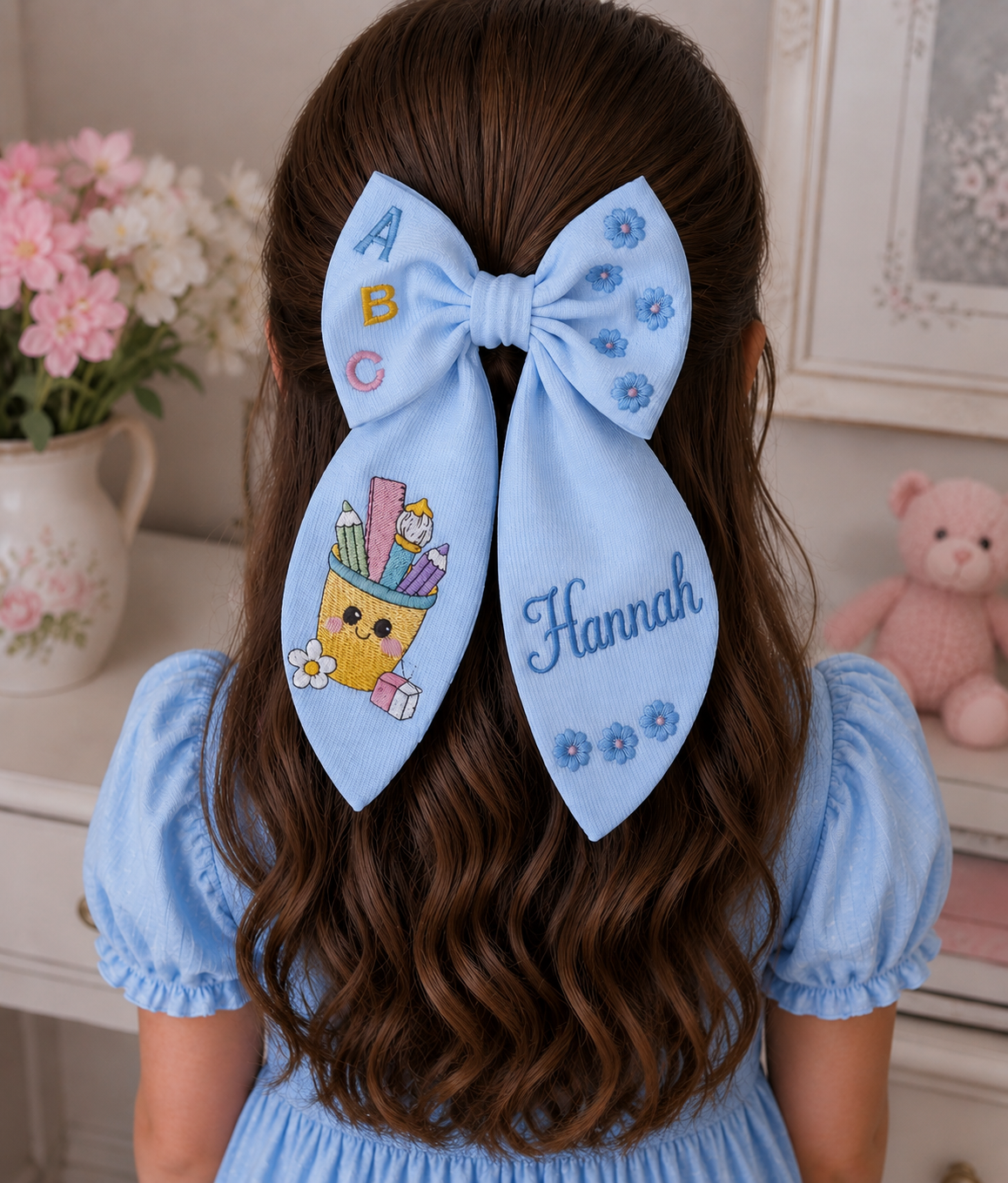 Back to school Bow 2 , Personalized Back to School Embroidered Hair Bow – White Fabric | Custom Name Bow | First Day of School Gift (Copy)