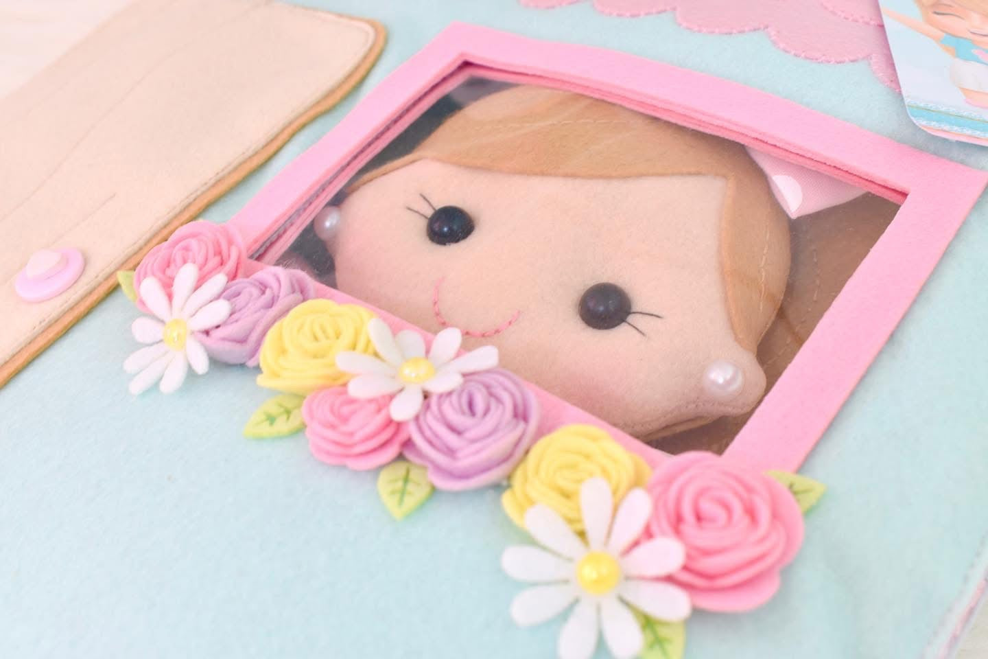 Dolls house and doll set