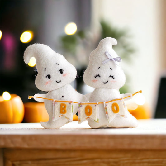 Cute Ghost Couple