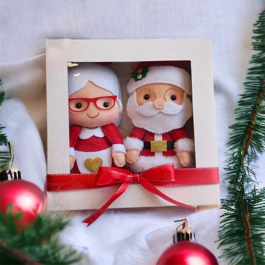 Mr and Mrs Clause dolls/ ornaments