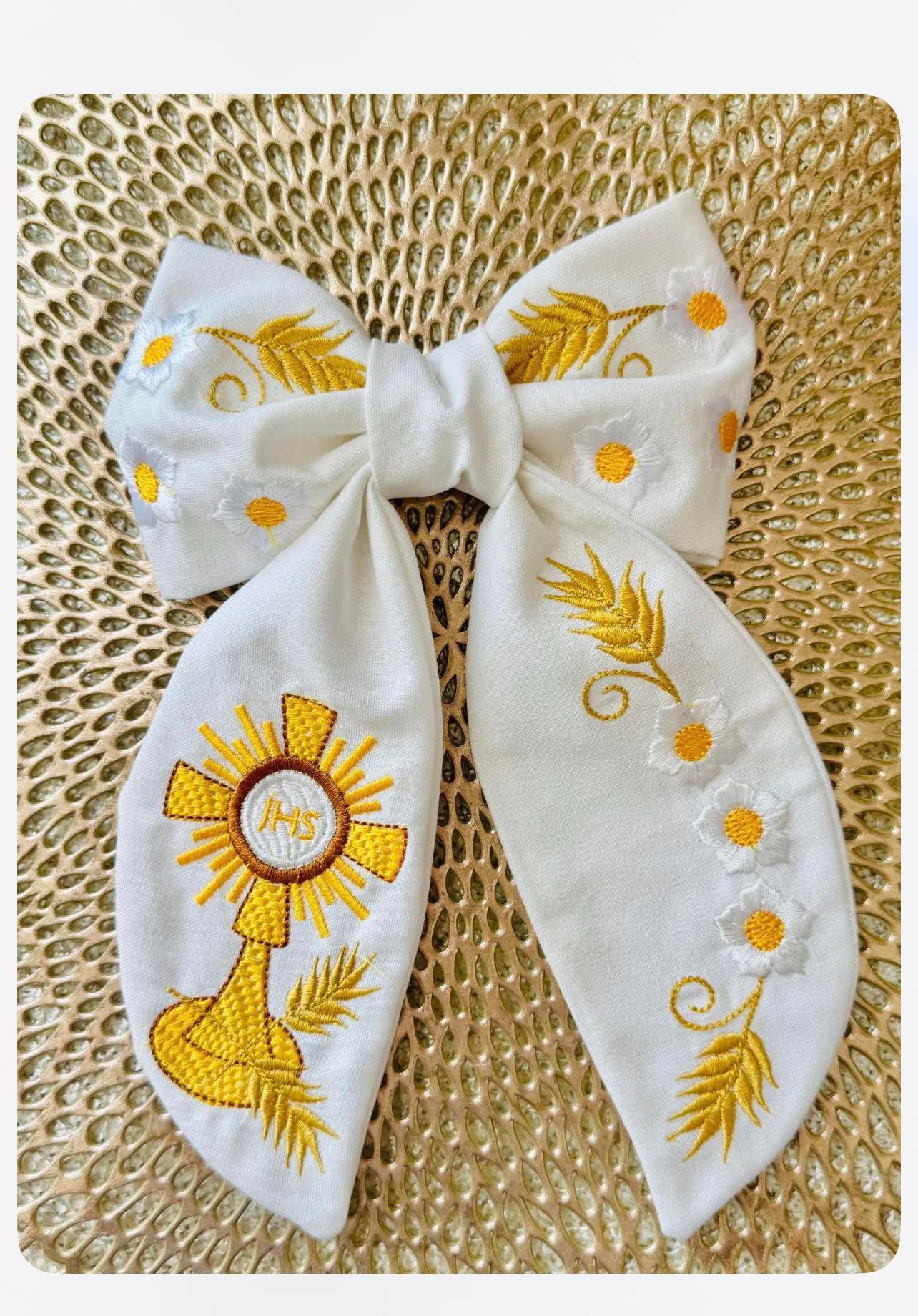 First Communion Bow -1 – lovencomfort