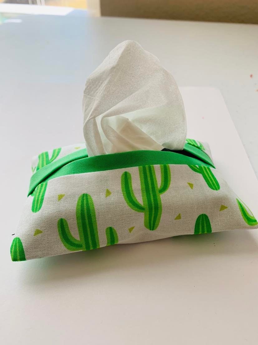 Green cactus Fabric Tissue Holder, Pocket Tissue Holder, Mini Tissue Pouch, Travel Tissue Holder, Pocket Tissue Cover, Kleenex Case