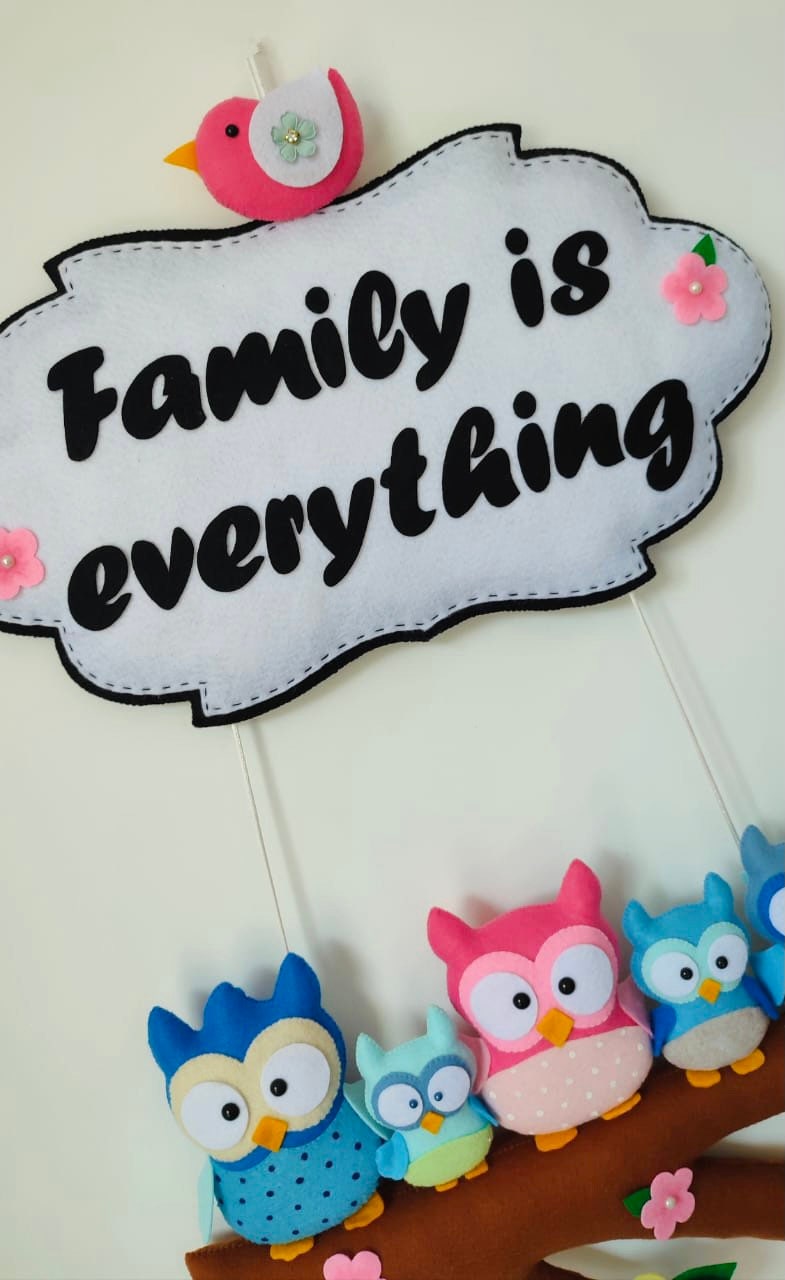 Family theme wall hanger, owl wall hanger, owl theme wall decoration, family theme wall decoration, gift for house warming