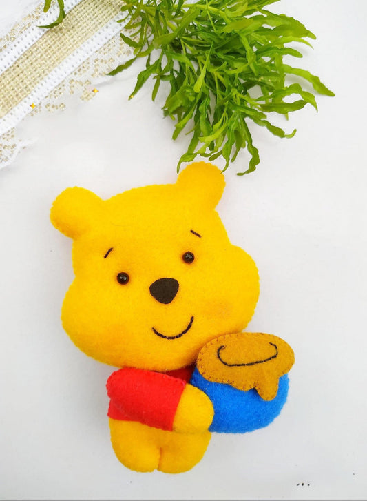 pooh bear nursery mobile / Felt Jungle nursery mobile / baby animal mobile / honey bear  nursery / nursery mobile / honey bee nursery mobile