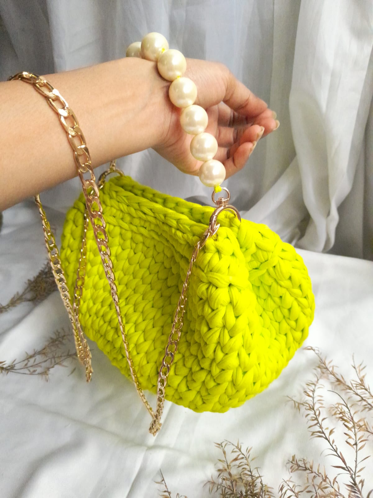 Crochet hand bag