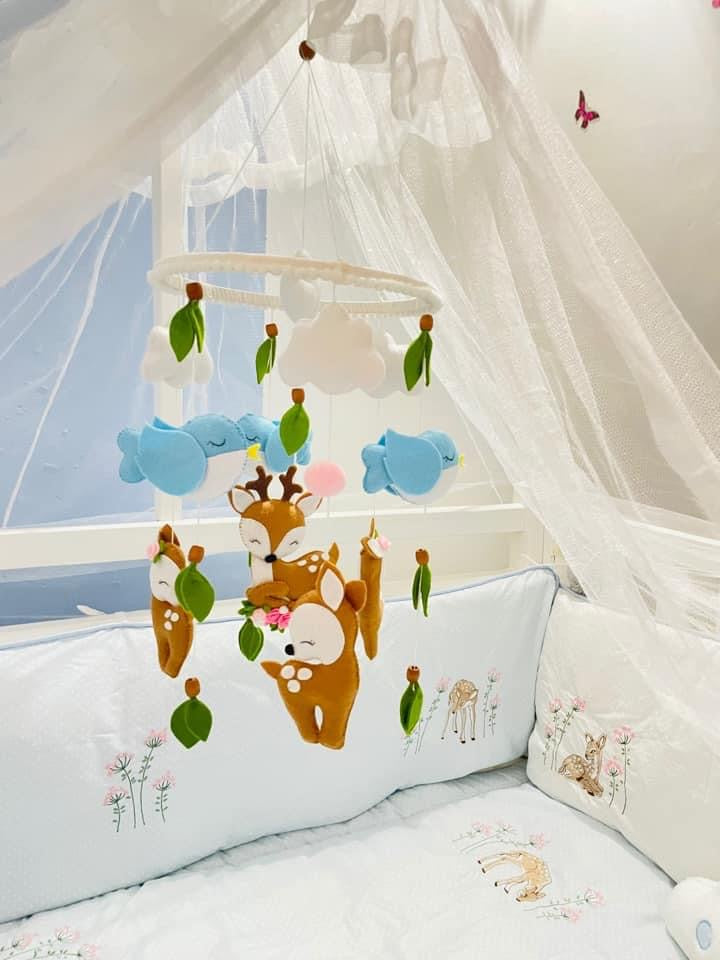 Woodland theme crib mobile / woodland nursery mobile / Felt Jungle nursery mobile / baby animal mobile / deer birds theme  / nursery mobile