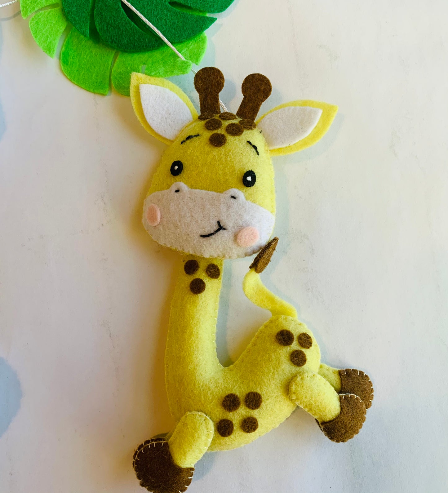 safari nursery mobile / Felt Jungle nursery mobile / baby animal mobile / jungle theme nursery / nursery mobile / natural nursery mobile